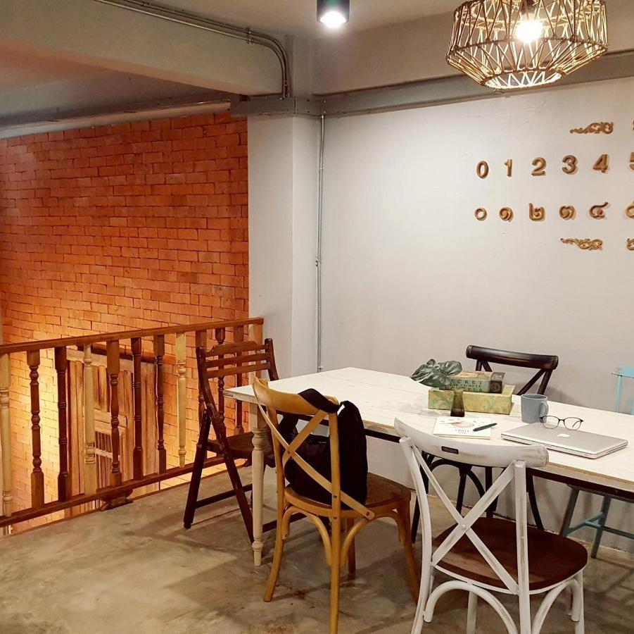 Bangpho Story Hostel Bangkok Exterior photo