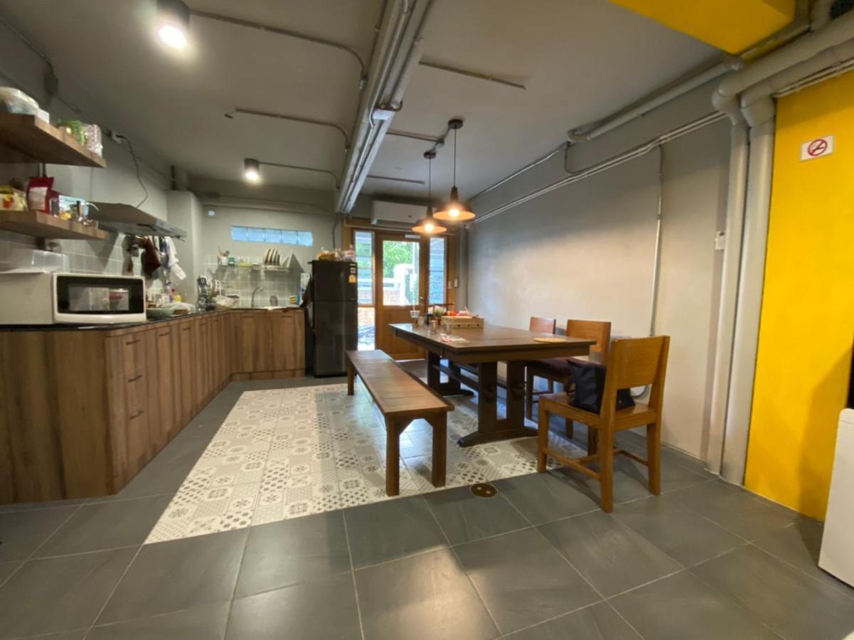 Bangpho Story Hostel Bangkok Exterior photo