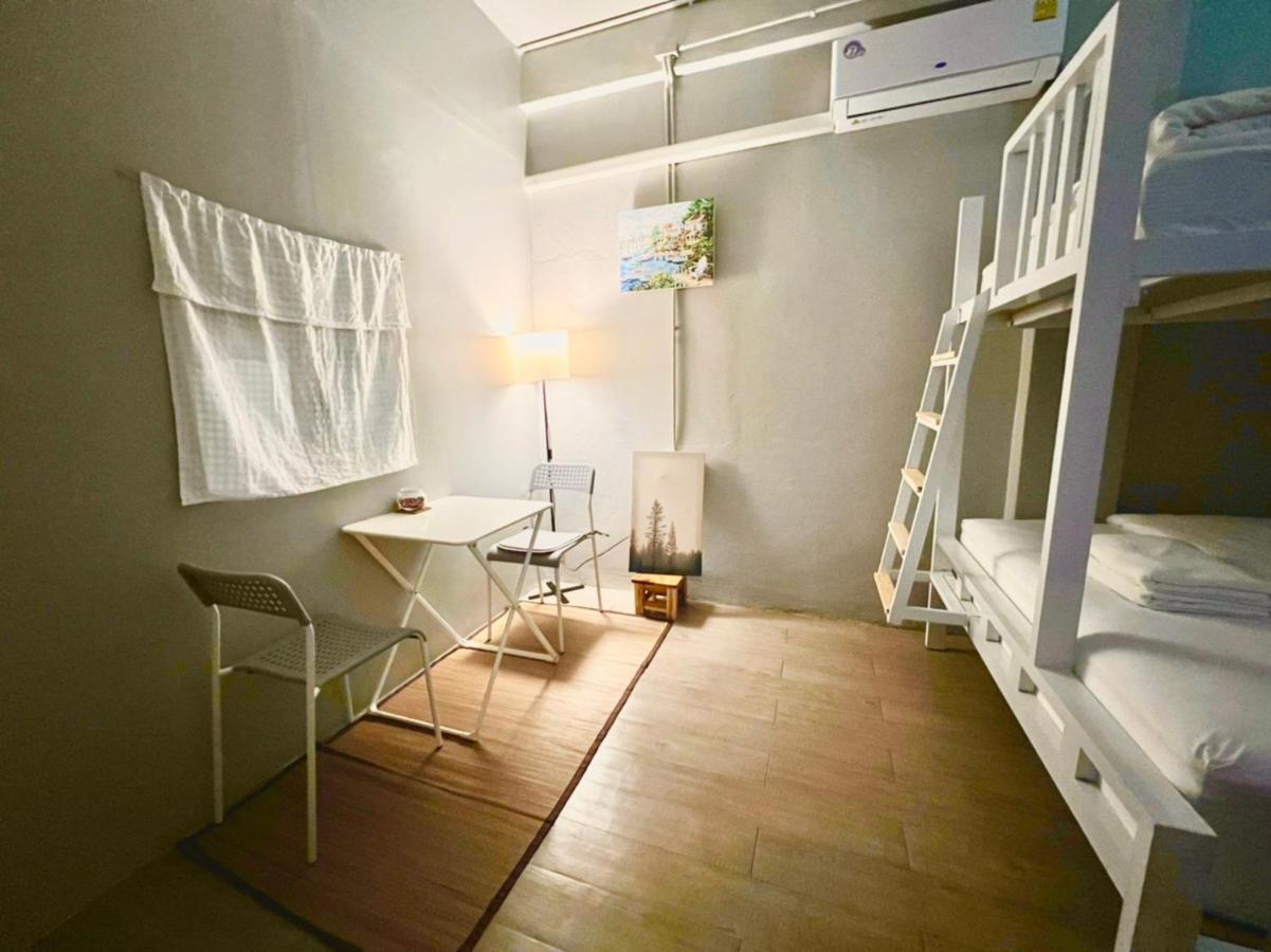 Bangpho Story Hostel Bangkok Exterior photo